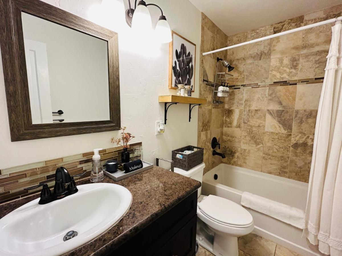 Home Sweet Idahome, Feels Like Home With All The Decor You Wish You Could Afford King Bed In Master, Fully Fenced Dog Friendly Yard, A Few Blocks From Bsu And Downtown Boise, Your Perfect Stay! Buitenkant foto
